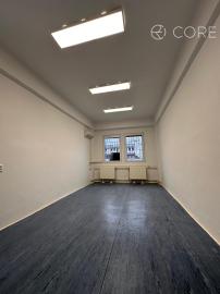 Polyfunkčná budova Petržalka