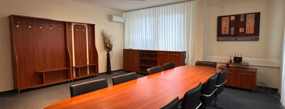 Kancelárske a laboratórne priestory na prenájom v Petržalke