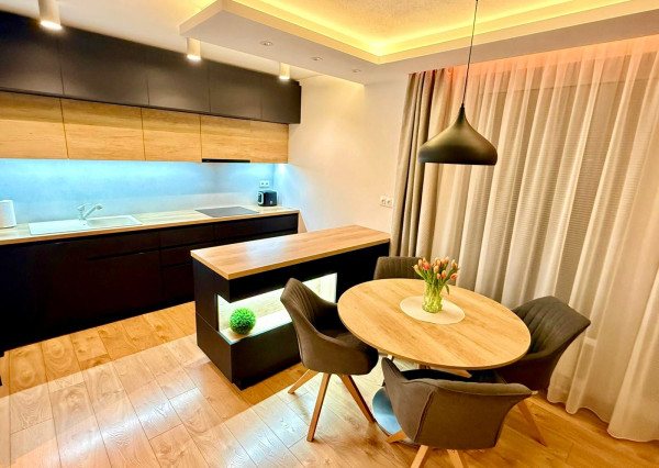 Moderné bývanie s terasou a garážou na Muchovom námestí.